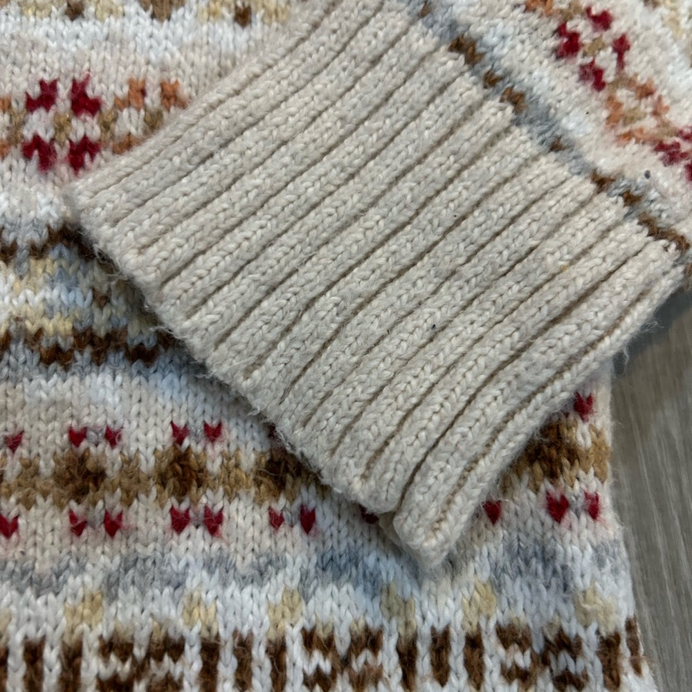 American Eagle Outfitters Cream and Red Patterned Women's Sweater size medium - Picture 5 of 8